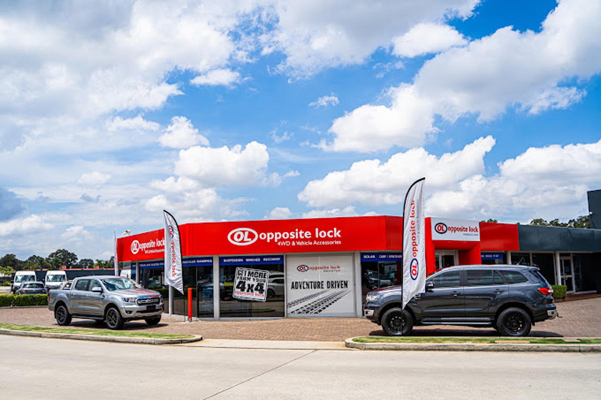 OppositeLockWarwickFarm Utemaster Installer