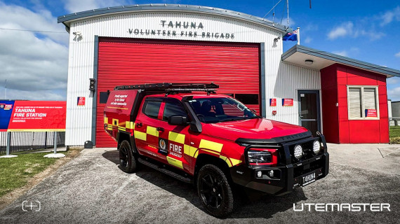 Mitsubishi Triton Ute Red Emergency Services RoofRack TrailCore ServiceBody Canopy Utemaster v2
