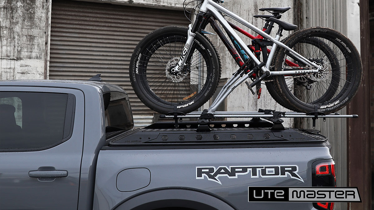 Bike rack for ute lid clearance