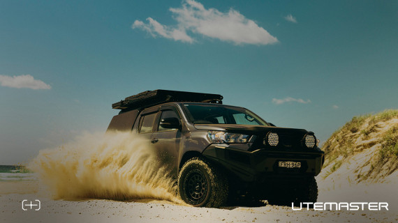 Toyota Hilux Centurion Canopy 4x4 Utemaster 3 v2