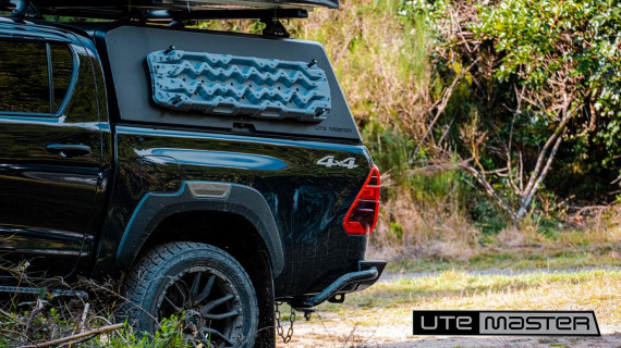 Toyota Hilux 2025 Tub Canopy 4WD Recovery Tracks