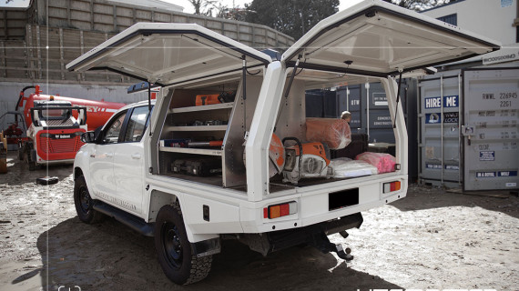 Toyota Hilux Canopy Ute White Concreting Roof Rack Central Locking Utemaster Trailcore Tray 7 v2