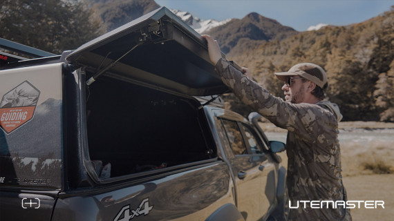 Toyota Hilux Ute Fishing Utemaster Centurion Canopy 3 v2