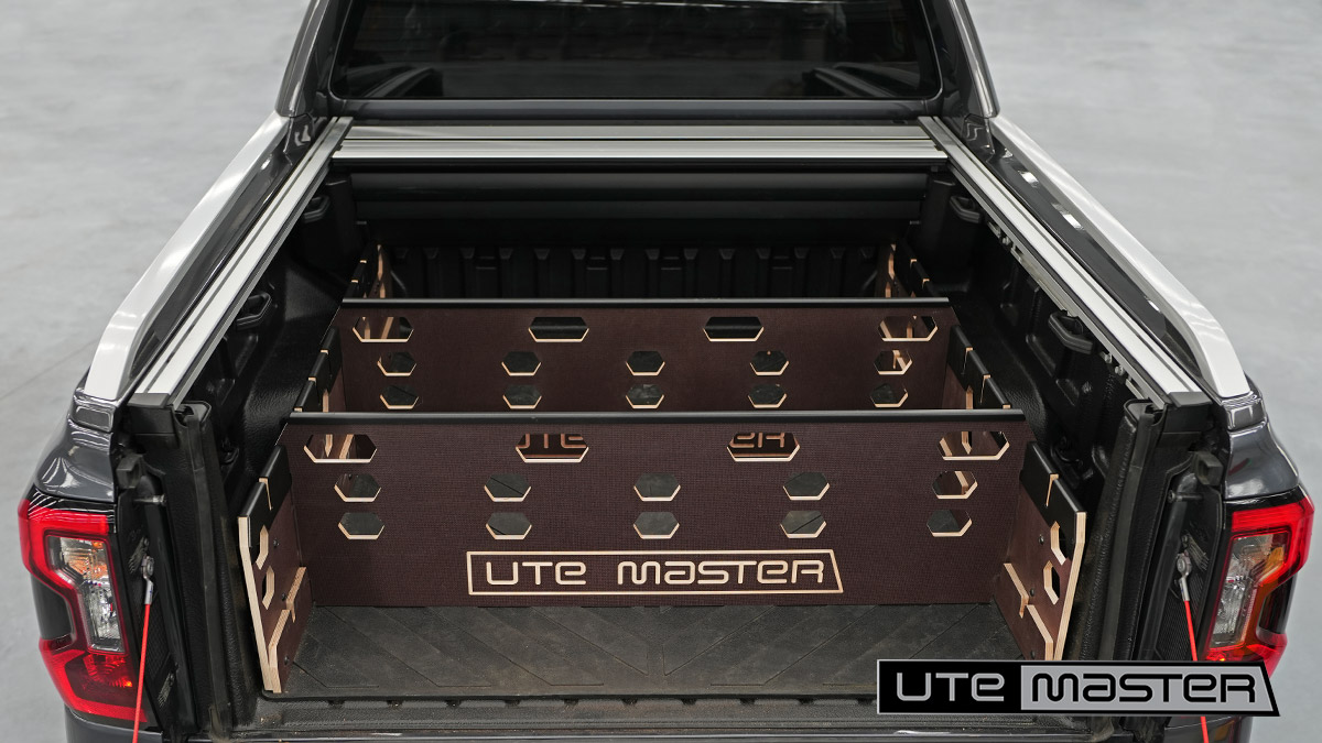 Cargo Divider System Utemaster