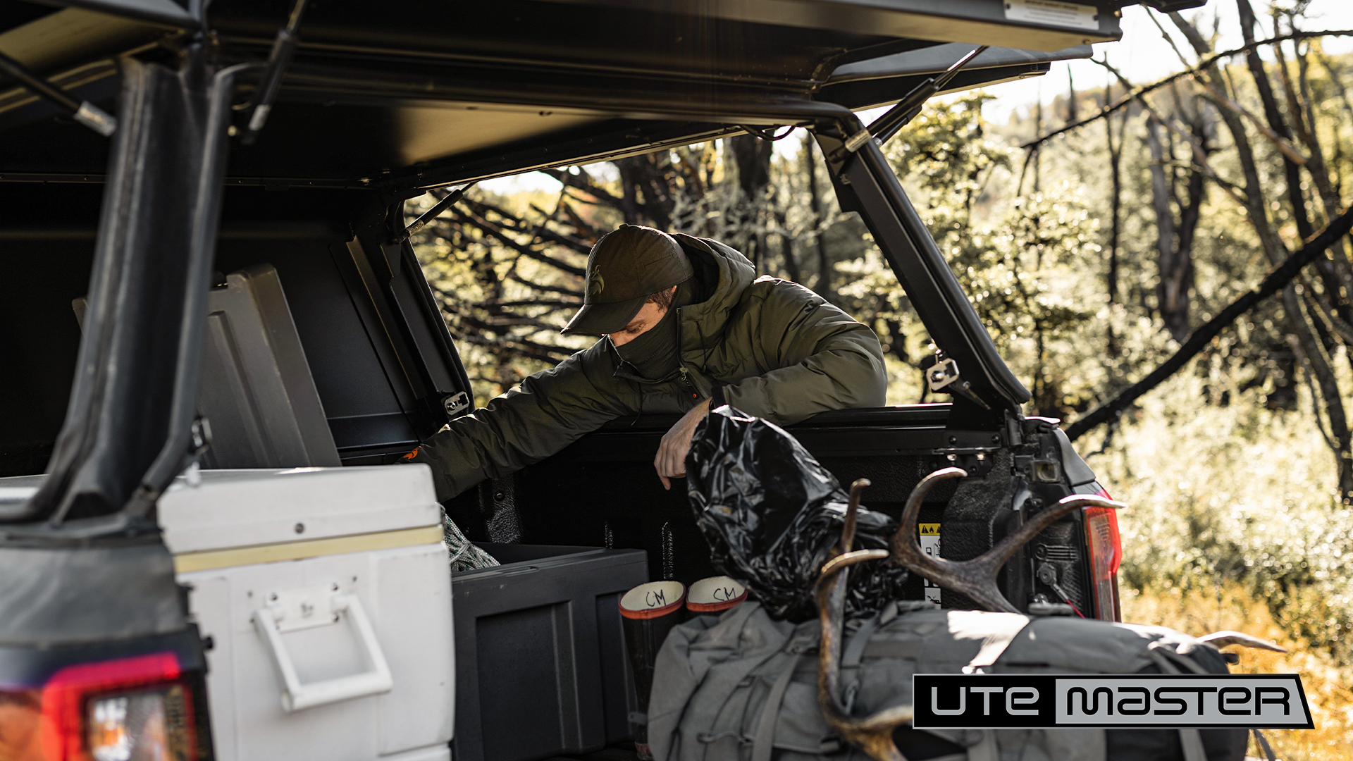 Utemaster Centurion Tub Canopy Hunting Setup BushBuck