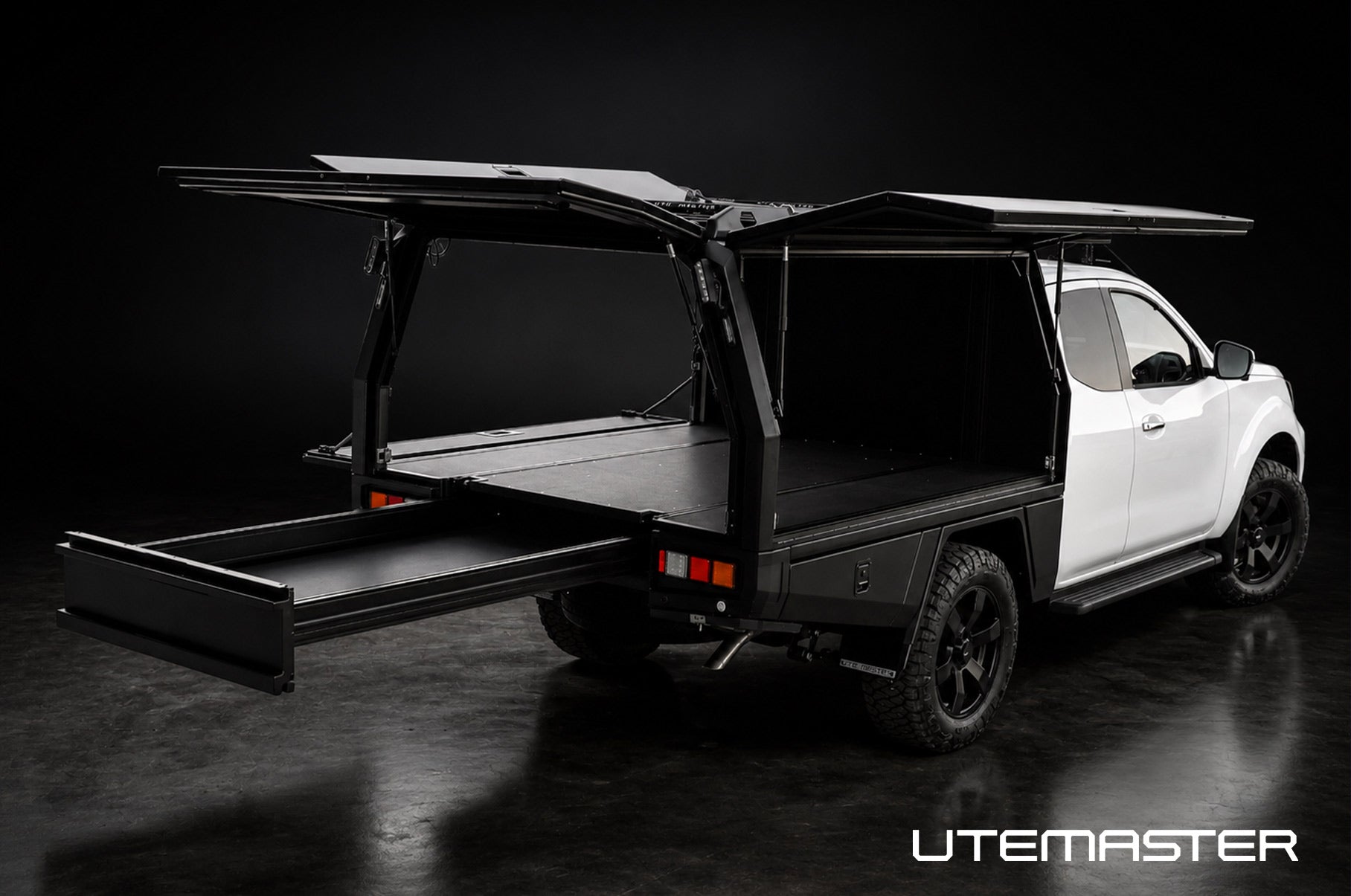 Nissan Navara Full-Time Chassis Canopy